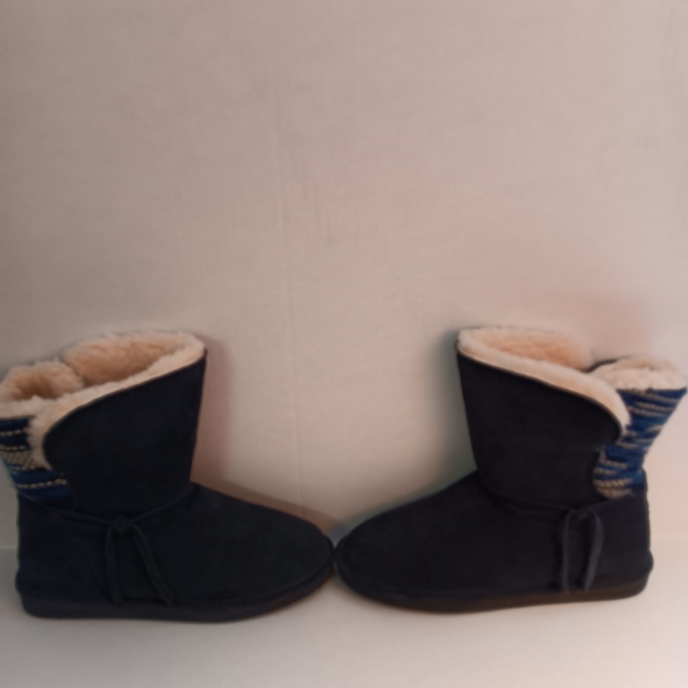 Bearpaw Short Boots